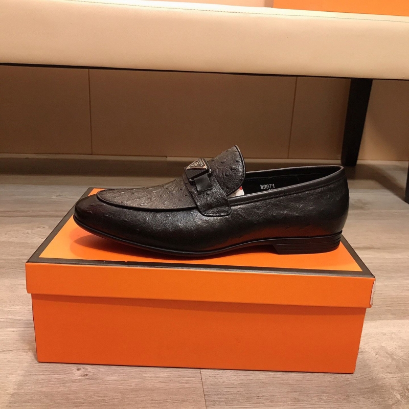 Pra*a leather shoes